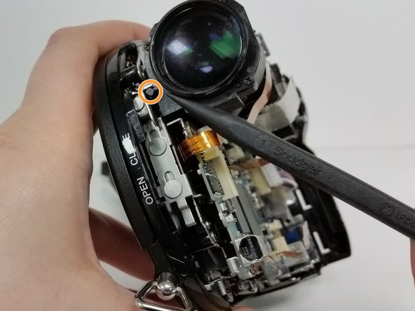 Sony Handycam DCR-DVD650 Disk Door Replacement: crwdns2935265:011crwdnd2935265:02crwdnd2935265:03crwdne2935265:0