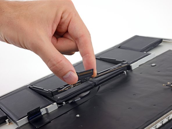 MacBook Pro 15" Retina Display Mid 2012 Battery Replacement: stap 0, afbeelding 2 van 2