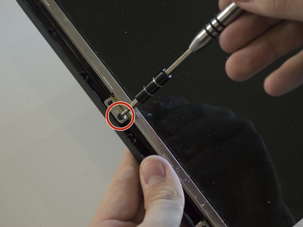 Asus G74SX-BBK7 Screen Replacement: crwdns2935265:06crwdnd2935265:02crwdnd2935265:02crwdne2935265:0