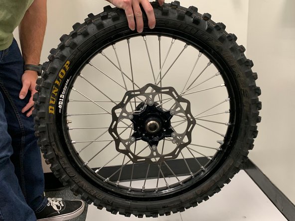 Dirt Bike Tire Spoke Replacement: crwdns2935265:016crwdnd2935265:02crwdnd2935265:03crwdne2935265:0