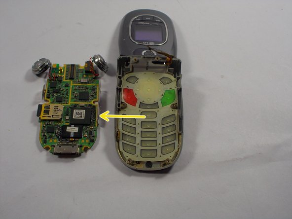 LG VX8300 Number Pad Removal for Replacement or Cleaning: crwdns2935265:07crwdnd2935265:03crwdnd2935265:03crwdne2935265:0