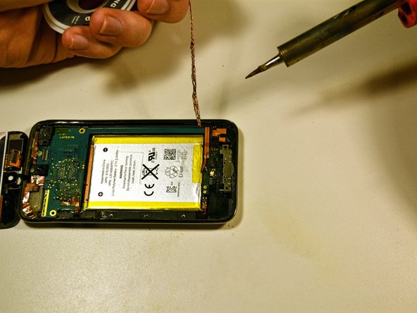 iPod Touch 4th Generation 30 Pin Dock Connector Replacement: crwdns2935265:012crwdnd2935265:03crwdnd2935265:03crwdne2935265:0