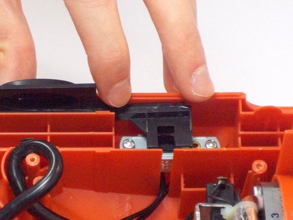 Eureka 1660SP External Start Switch Realignment, Realignment of plastic start switch piece: crwdns2935265:04crwdnd2935265:02crwdnd2935265:03crwdne2935265:0