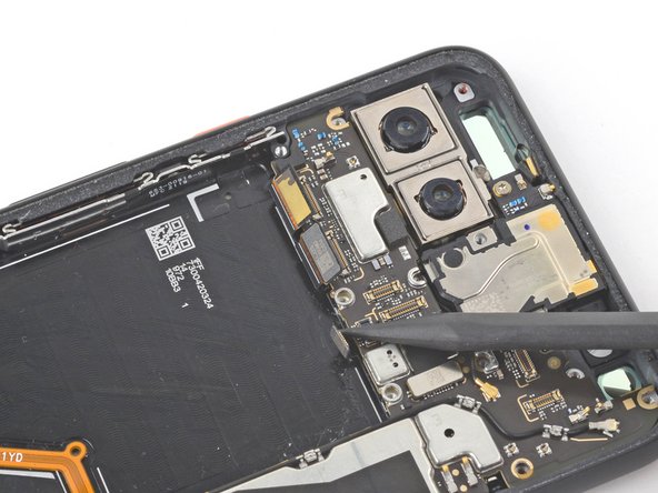 Google Pixel 4 XL Screen Replacement, Disconnect the motherboard press connectors: crwdns2935265:038crwdnd2935265:03crwdnd2935265:03crwdne2935265:0