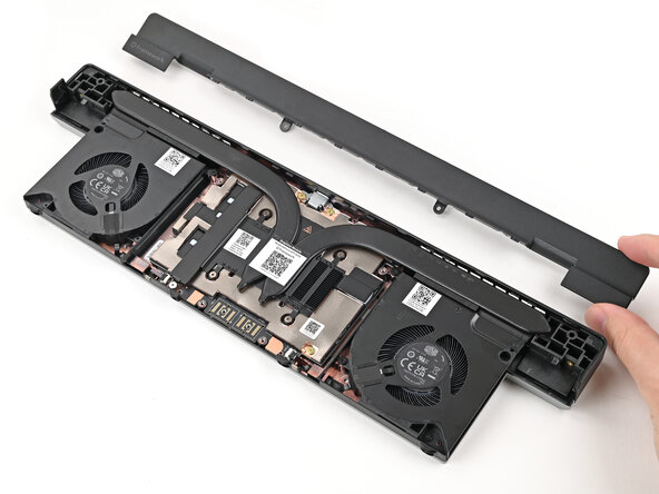 Framework Laptop 16 Graphics Module Fan Replacement, Place the Graphics Module cover: paso 22, imagen 1 de 2