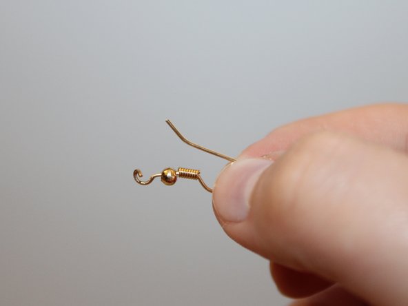 How to Repair Hook Earrings: crwdns2935265:02crwdnd2935265:03crwdnd2935265:03crwdne2935265:0