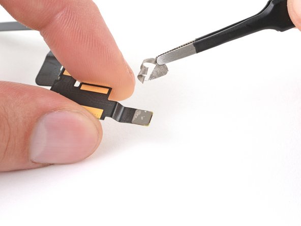 Google Pixel 7a 5G mmWave Antenna Replacement, Prepare the cable for reassembly: 步骤 56 中的图像 3，3