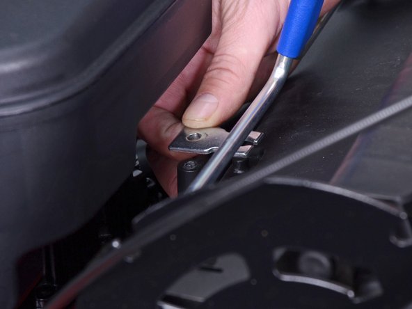 Toro Walk Behind Mowers 21199HD 2018 Brake Cable Replacement: crwdns2935265:015crwdnd2935265:02crwdnd2935265:02crwdne2935265:0