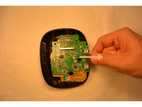 Logitech Harmony Smart Control Reset Button Replacement: crwdns2935265:05crwdnd2935265:02crwdnd2935265:03crwdne2935265:0