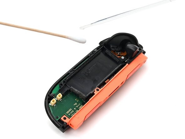 Joy-Con 2 (Right) Battery Replacement, Clean the frame: crwdns2935265:015crwdnd2935265:01crwdnd2935265:02crwdne2935265:0