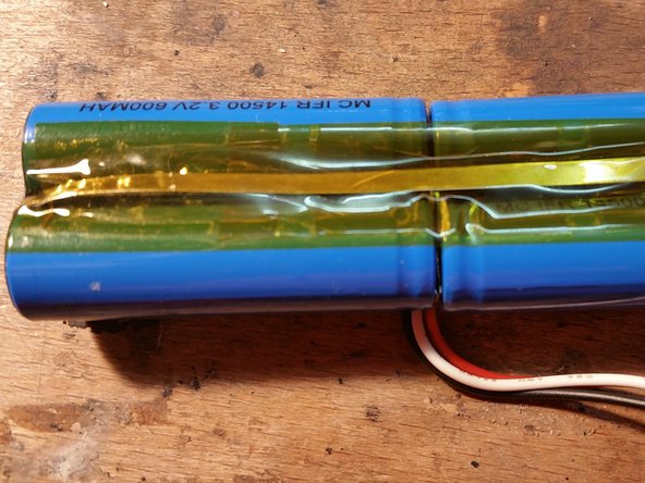 Motorcycle airbag battery replacement Dainese D-Air Street, Detach the circuit: crwdns2935265:08crwdnd2935265:02crwdnd2935265:03crwdne2935265:0