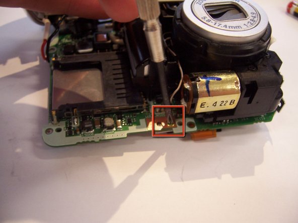 Nikon Coolpix 3200 Teardown: crwdns2935265:08crwdnd2935265:02crwdnd2935265:02crwdne2935265:0