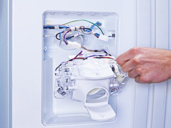 WRS315SDHW Dispenser Assembly Replacement, Reposition the dispenser assembly: crwdns2935265:013crwdnd2935265:03crwdnd2935265:03crwdne2935265:0