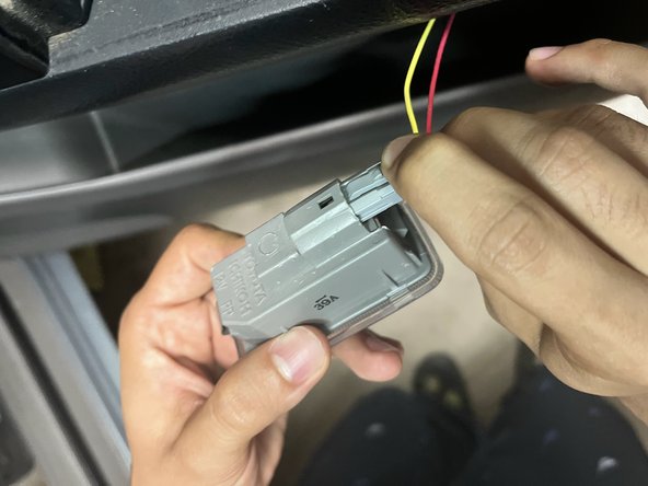 2004 Toyota 4Runner Passenger Side Window Replacement: crwdns2935265:03crwdnd2935265:03crwdnd2935265:03crwdne2935265:0