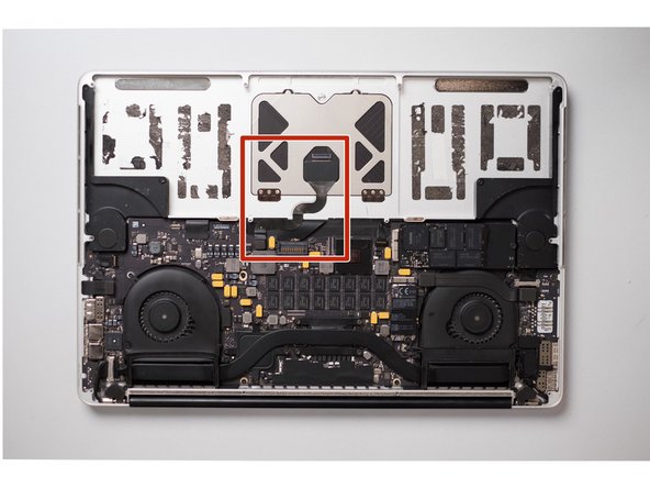Battery and Trackpad. Disassembling MacBook Pro 15" Retina 2012-2015: crwdns2935265:07crwdnd2935265:02crwdnd2935265:02crwdne2935265:0