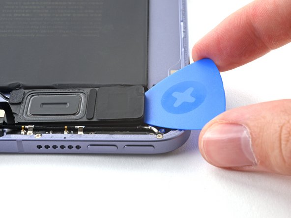 iPad Mini 6 Top Speaker Replacement, Separate the top speaker's adhesive: stap 0, afbeelding 3 van 3
