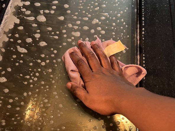 How to Clean a Clouded Glass Oven Door: crwdns2935265:05crwdnd2935265:02crwdnd2935265:03crwdne2935265:0