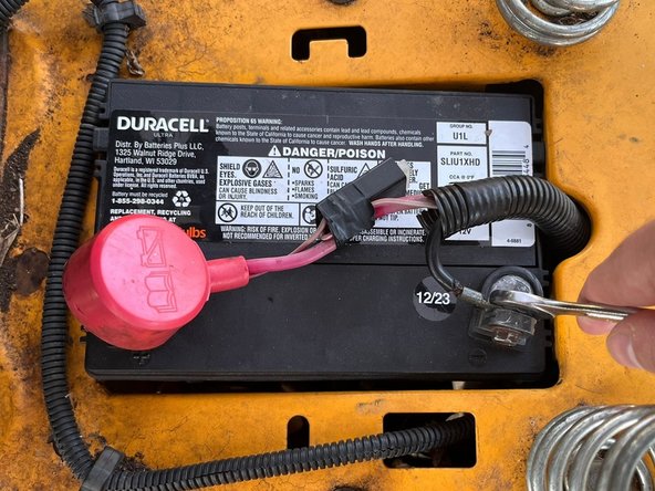 Cub Cadet LT1042 Starter Replacement: crwdns2935265:07crwdnd2935265:02crwdnd2935265:03crwdne2935265:0