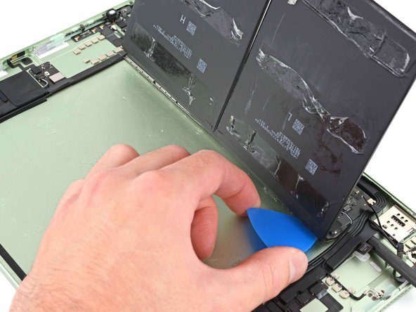 iPad Air 4 Battery Replacement, Separate the battery board adhesive: crwdns2935265:039crwdnd2935265:03crwdnd2935265:03crwdne2935265:0