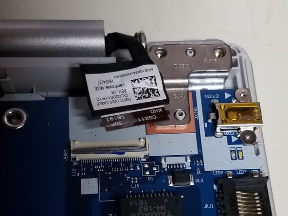 Lenovo IdeaPad 330 Screen Replacement Guide, Disconnect Video Cable: crwdns2935265:08crwdnd2935265:03crwdnd2935265:03crwdne2935265:0