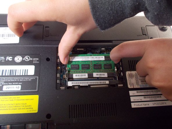 Sony Vaio VPCEG26FX  RAM Replacement: crwdns2935265:07crwdnd2935265:02crwdnd2935265:03crwdne2935265:0