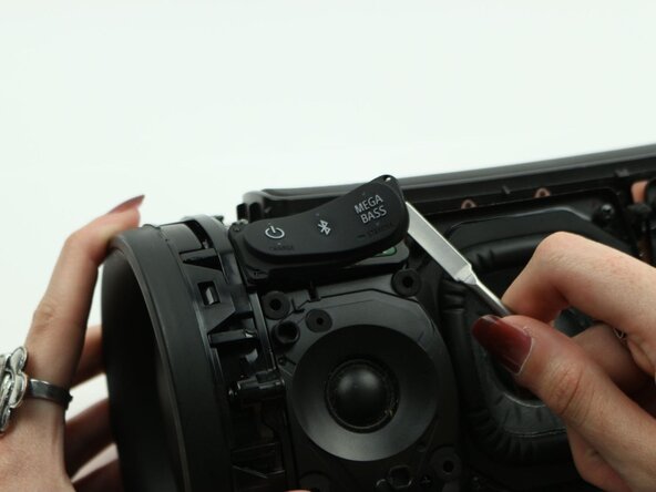 Sony SRS-XG300 Power Button Replacement: crwdns2935265:04crwdnd2935265:03crwdnd2935265:03crwdne2935265:0