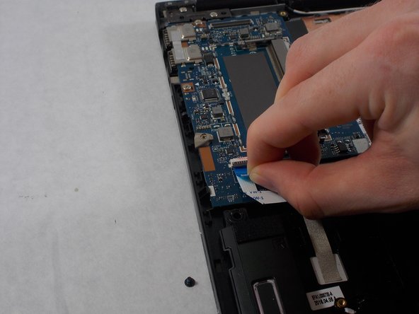 Lenovo Yoga 710-15ISK Motherboard Replacement: crwdns2935265:013crwdnd2935265:03crwdnd2935265:03crwdne2935265:0