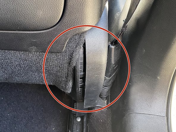 2015 Infiniti Q50 Seat Adjustment Switch Battery Replacement: crwdns2935265:06crwdnd2935265:03crwdnd2935265:03crwdne2935265:0