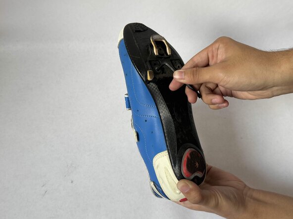 Sidi Bike Shoe Cleat and Heel Plate Replacement, Cleat and Heel plate: crwdns2935265:01crwdnd2935265:02crwdnd2935265:03crwdne2935265:0