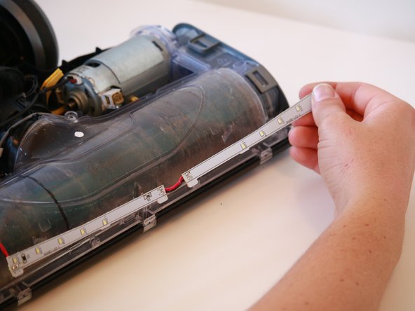 Shark Rotator Powered Lift-Away Speed Headlight Replacement: crwdns2935265:012crwdnd2935265:02crwdnd2935265:03crwdne2935265:0