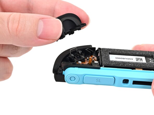 Joy-Con 2 (Left) Joystick Replacement, Install the trigger: crwdns2935265:047crwdnd2935265:01crwdnd2935265:03crwdne2935265:0