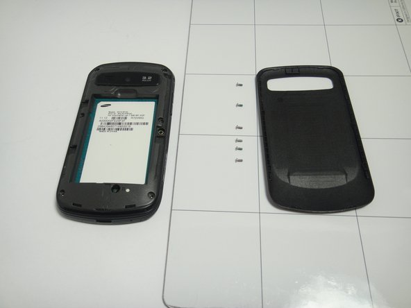 Samsung Admire Speaker Replacement, Remove the screws: passo 3, immagine 3 di 3