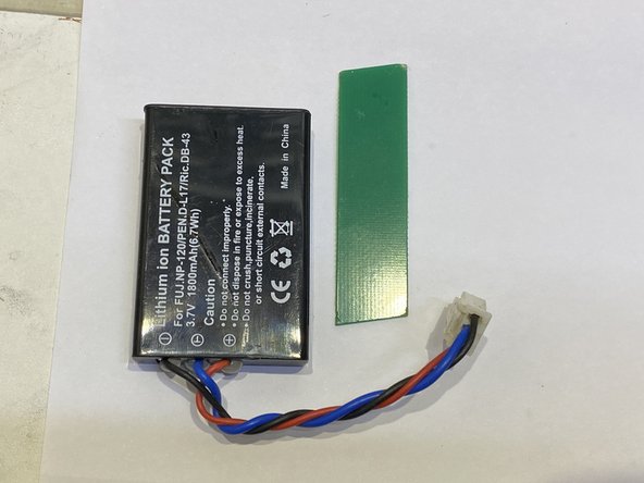 Altair WBP-210 Mini-XLR socket Replacement, Remove battery: crwdns2935265:06crwdnd2935265:02crwdnd2935265:02crwdne2935265:0