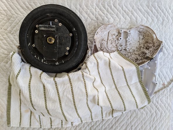 Gotway Begode Mten3 Tire or Inner Tube Replacement, Protect the electrical components: crwdns2935265:09crwdnd2935265:02crwdnd2935265:02crwdne2935265:0