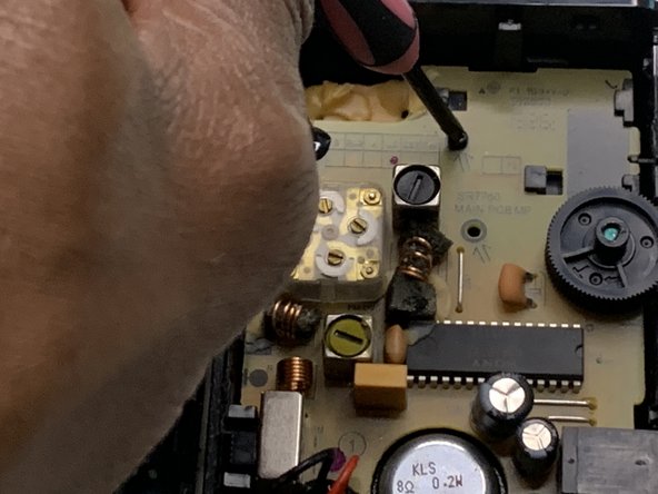 Sony ICF-P26 Antenna Replacement: crwdns2935265:03crwdnd2935265:02crwdnd2935265:03crwdne2935265:0