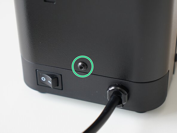 Disassembling Nano 7/LINK (D-P Serial), Removing the rear panel: crwdns2935265:04crwdnd2935265:01crwdnd2935265:03crwdne2935265:0