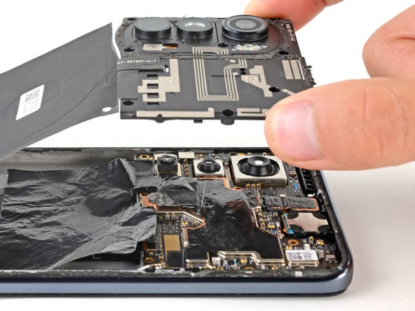 Motorola Edge (2022) Display Replacement: crwdns2935265:038crwdnd2935265:02crwdnd2935265:02crwdne2935265:0