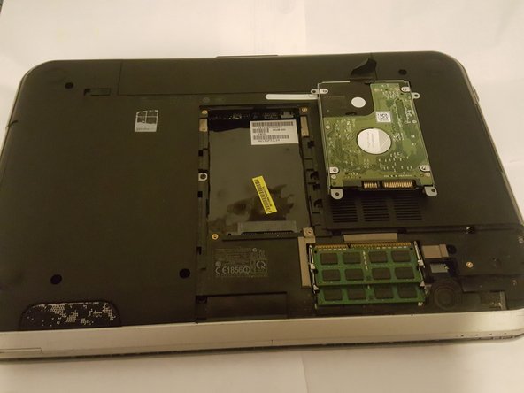 Dell Inspiron 15R 5520 Hard Drive Replacement: crwdns2935265:06crwdnd2935265:02crwdnd2935265:02crwdne2935265:0