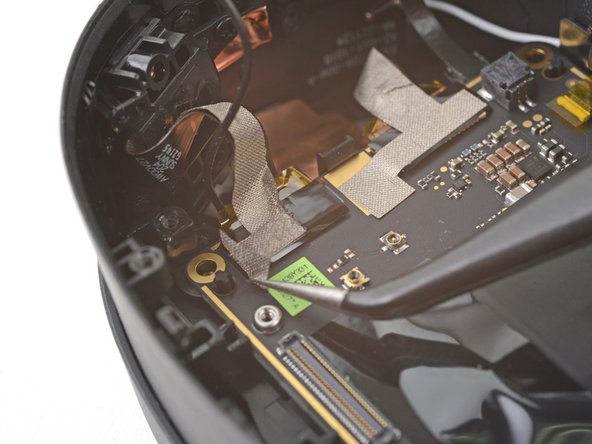 HTC Vive XR Elite Depth Sensor Replacement, Peel the tape: crwdns2935265:067crwdnd2935265:02crwdnd2935265:02crwdne2935265:0