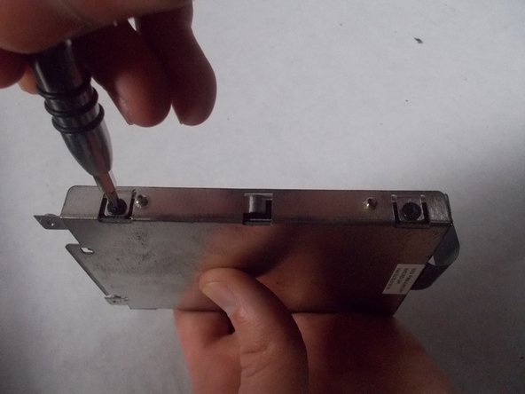 Gateway P-6831FX Hard Drive Replacement: crwdns2935265:04crwdnd2935265:02crwdnd2935265:02crwdne2935265:0