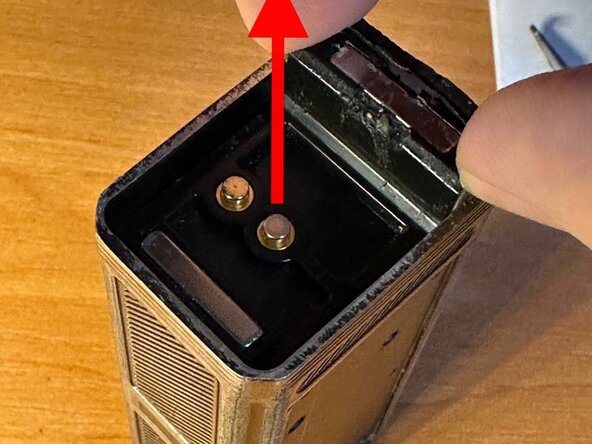 Smoant Pasito 2 Battery Replacement and Circuit Repair, Disassembling, ejecting the plastic frame: crwdns2935265:02crwdnd2935265:02crwdnd2935265:03crwdne2935265:0