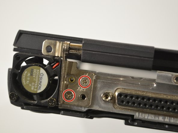 Dell Latitude CP Teardown, LCD Hinges: crwdns2935265:019crwdnd2935265:02crwdnd2935265:03crwdne2935265:0