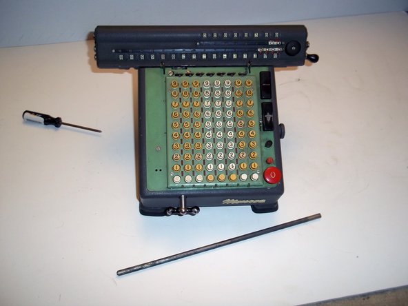Disassembling a Monroe LA-160 calculator: crwdns2935265:05crwdnd2935265:03crwdnd2935265:03crwdne2935265:0