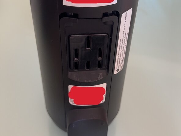 Disassembling Tineco Floor One Switch S6 SwitchPro Motor, Remove charging panel: crwdns2935265:04crwdnd2935265:02crwdnd2935265:03crwdne2935265:0