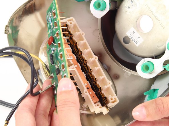 Oster 16-Speed Blender Circuit Board Replacement: crwdns2935265:011crwdnd2935265:02crwdnd2935265:02crwdne2935265:0