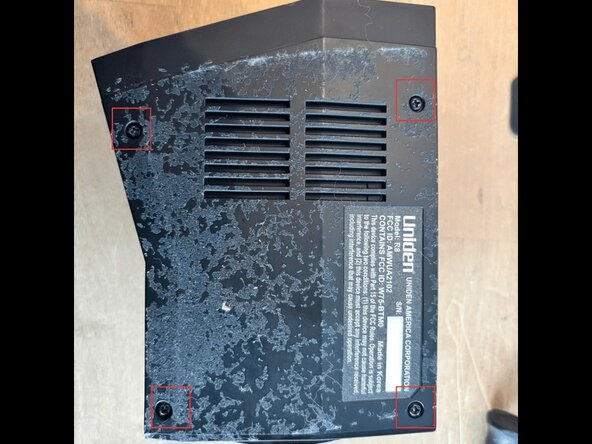 Disassembling Uniden R8 Radar Detector, Remove the four bottom screws: crwdns2935265:02crwdnd2935265:01crwdnd2935265:01crwdne2935265:0