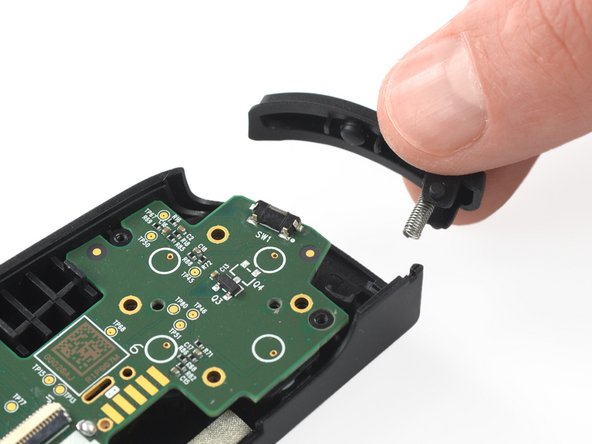 Backbone One Right Mainboard Replacement, Remove the bumper: crwdns2935265:010crwdnd2935265:02crwdnd2935265:02crwdne2935265:0