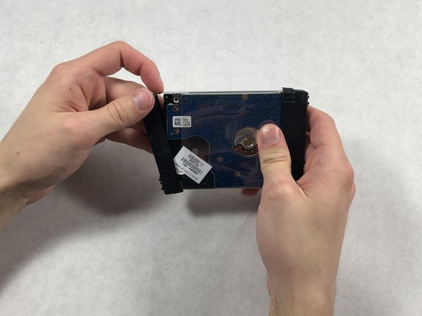 HP Pavilion g7-2023cl Hard Drive Mounting Bracket Replacement: crwdns2935265:09crwdnd2935265:02crwdnd2935265:03crwdne2935265:0