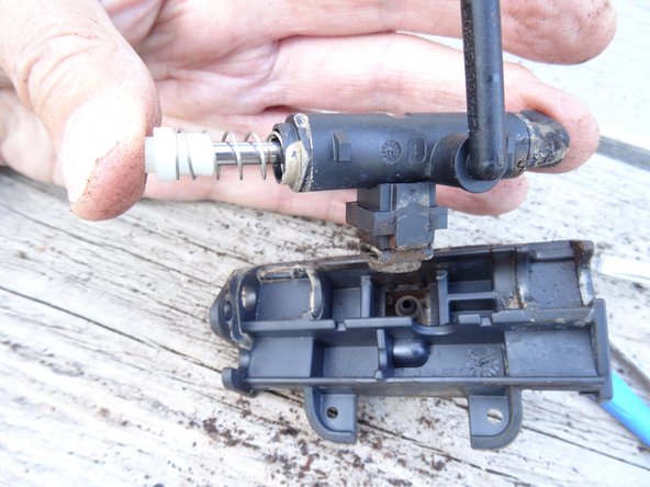 Revise the Jura ENA Micro 9 drainage valve: crwdns2935265:028crwdnd2935265:02crwdnd2935265:02crwdne2935265:0