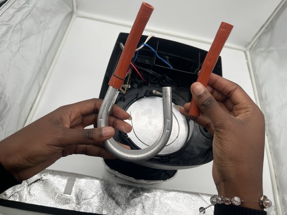 Cuisinart DGB-650 Water Pipe Replacement: crwdns2935265:05crwdnd2935265:02crwdnd2935265:03crwdne2935265:0